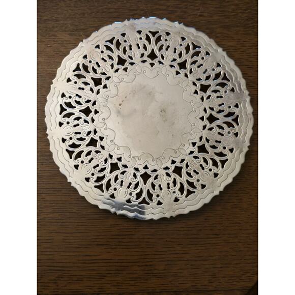 Vintage WILLIAM ADAMS Hand Crafted Silver Plate Pierced Trivet Tray Italy 7.5" - Picture 2 of 8